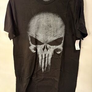 Marvel Punisher Skull Graphic T-Shirt – Size Large – New with Tag